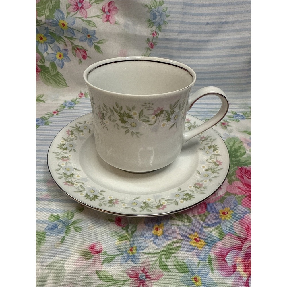Johann Haviland Cup‎ & Saucer Set -Floral Daisy Pattern
